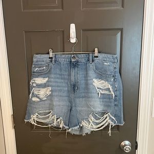 American Eagle Curvy Mom Short